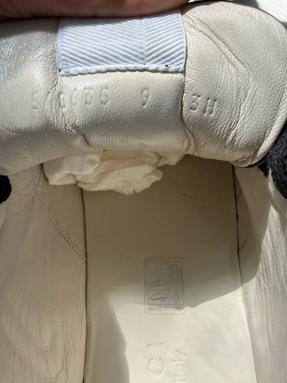 GUCCI MENS LEATHER SNEAKERS SIZE 9 - Picture 10 of 14